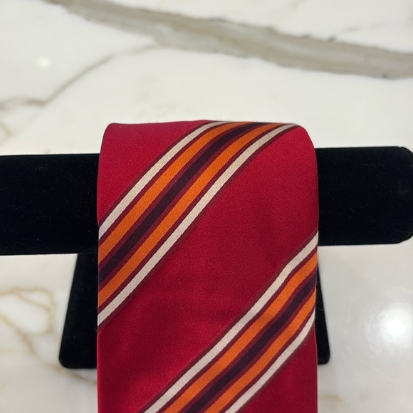 Burberry Red Orange Striped Tie—GREAT!! Beautiful Colors & Design—100% Silk—EUC - Picture 3 of 9